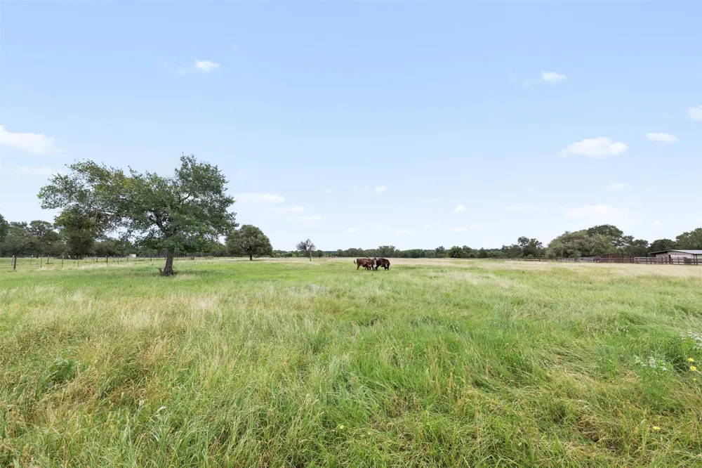 1140 Private Road 8022 Lincoln, TX 78948