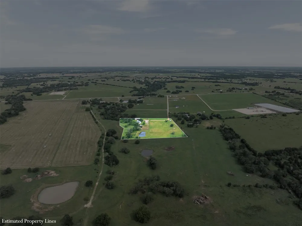 1140 Private Road 8022 Lincoln, TX 78948