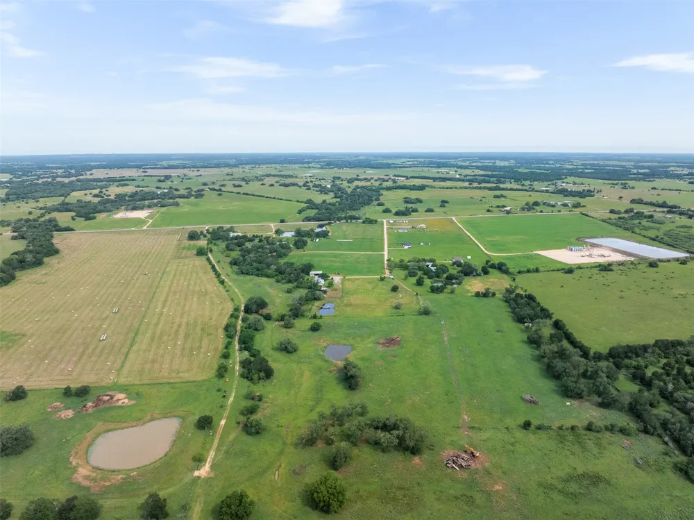 1140 Private Road 8022 Lincoln, TX 78948
