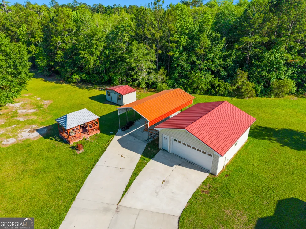 19 Hollow Oak DR Pembroke, GA 31321
