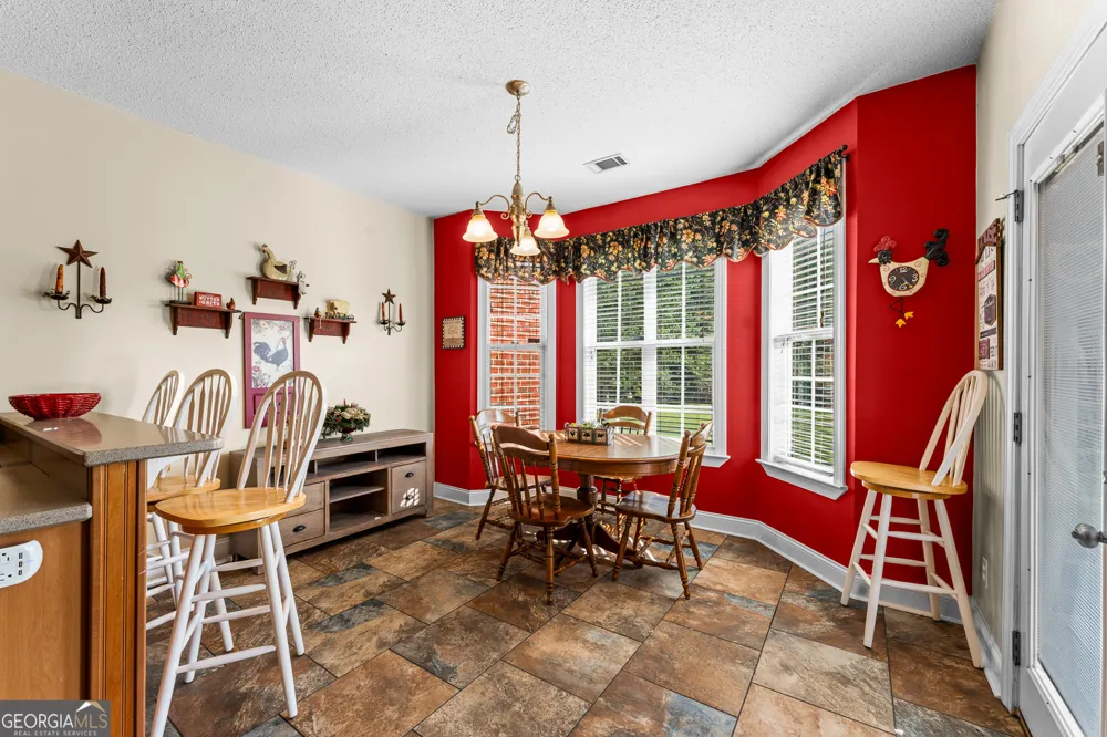 19 Hollow Oak DR Pembroke, GA 31321