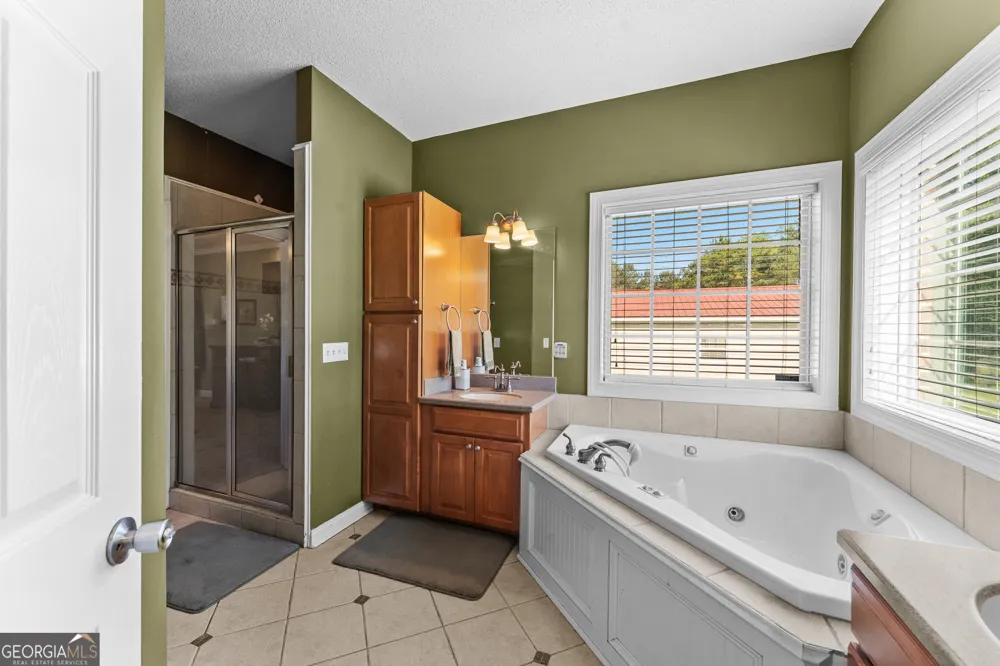 19 Hollow Oak DR Pembroke, GA 31321