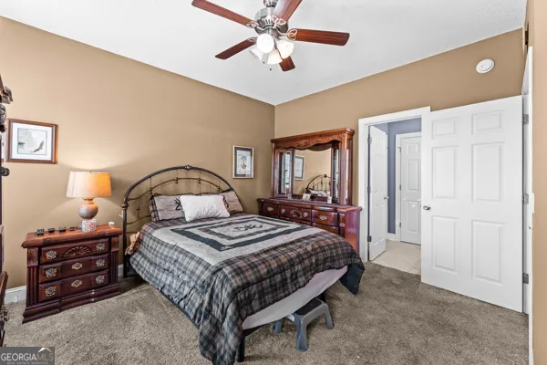 19 Hollow Oak DR Pembroke, GA 31321
