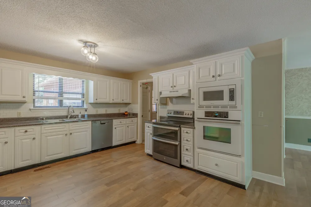 826 Clearview DR Ringgold, GA 30736