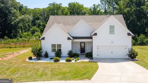 398 Grand Oaks AVE
