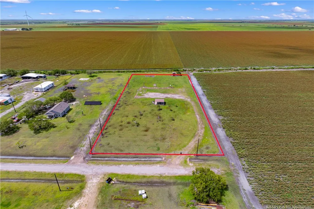 5460 County Road 1414 Portland, TX 78390