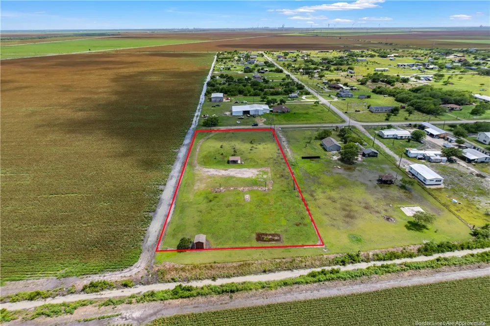 5460 County Road 1414 Portland, TX 78390