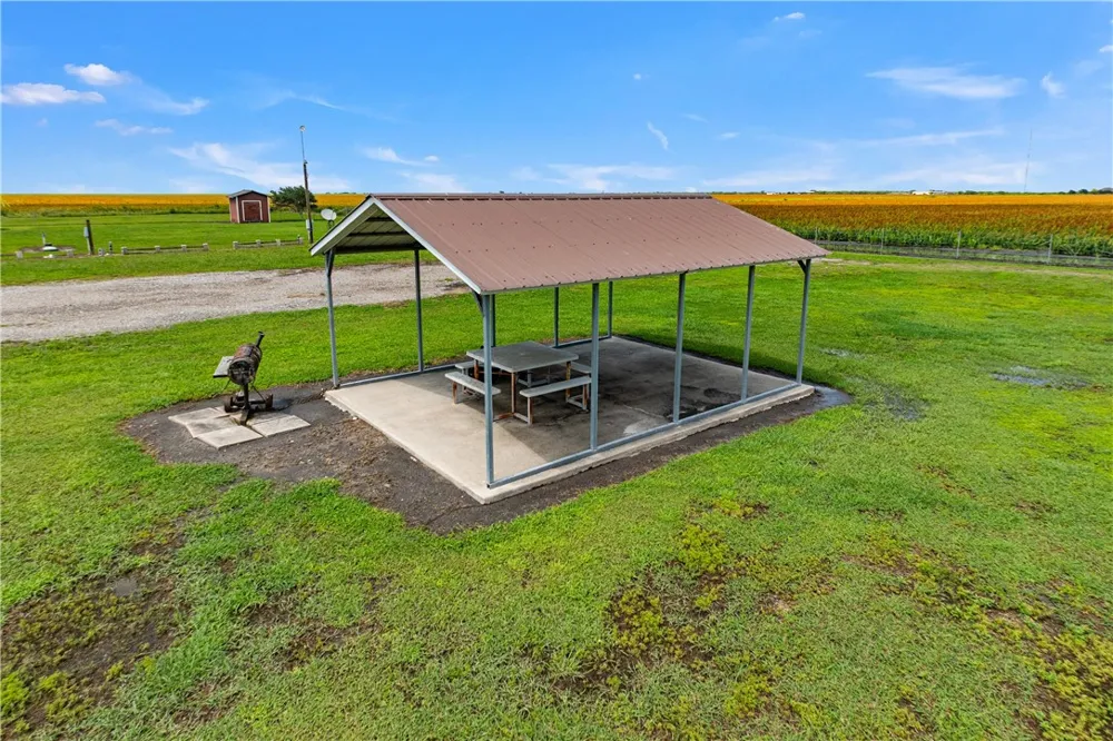 5460 County Road 1414 Portland, TX 78390