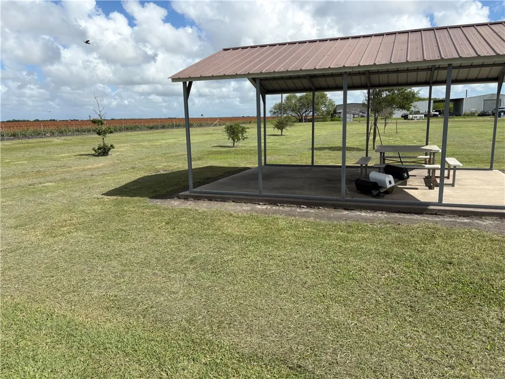 5460 County Road 1414 Portland, TX 78390