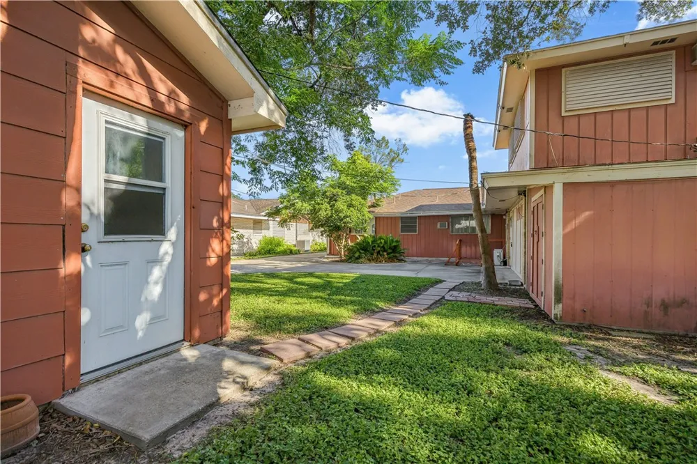 1614 Santa Cecilia Drive Kingsville, TX 78363