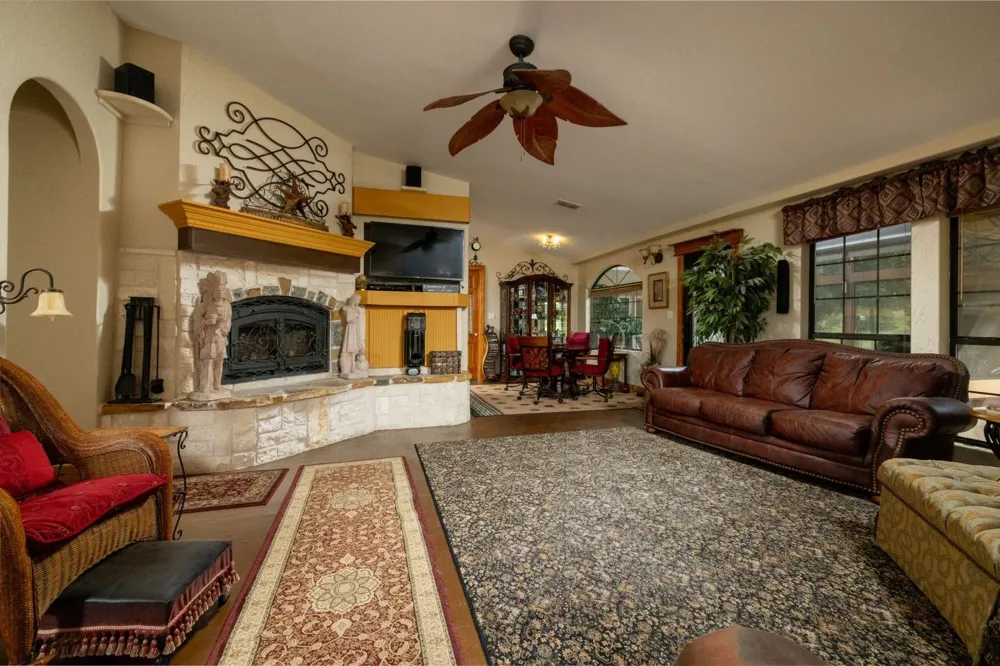 10628 FM 1125 Highway Bowie, TX 76230