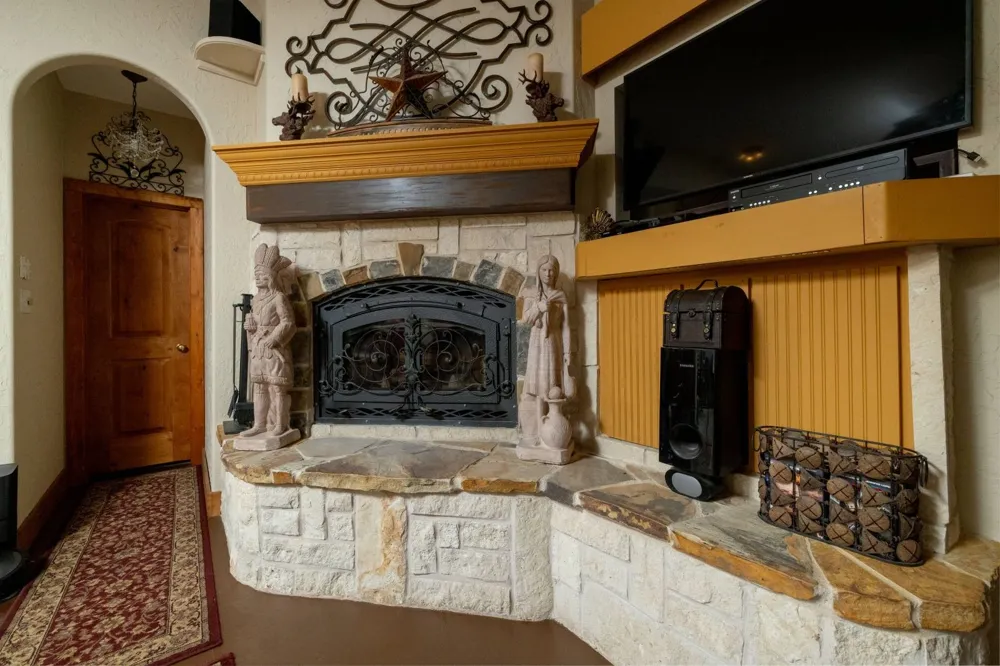 10628 FM 1125 Highway Bowie, TX 76230