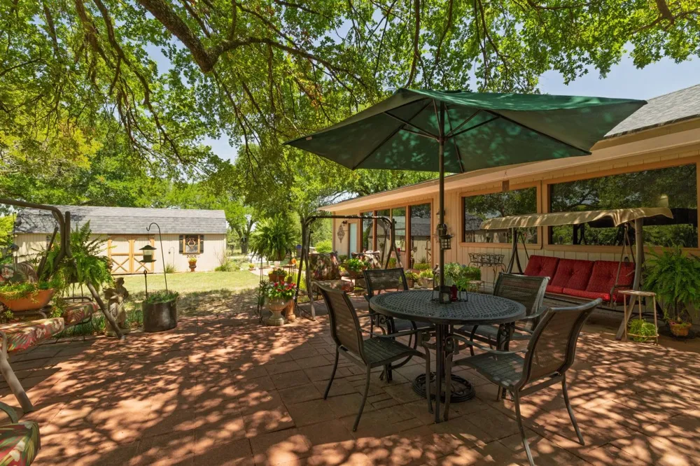 10628 FM 1125 Highway Bowie, TX 76230