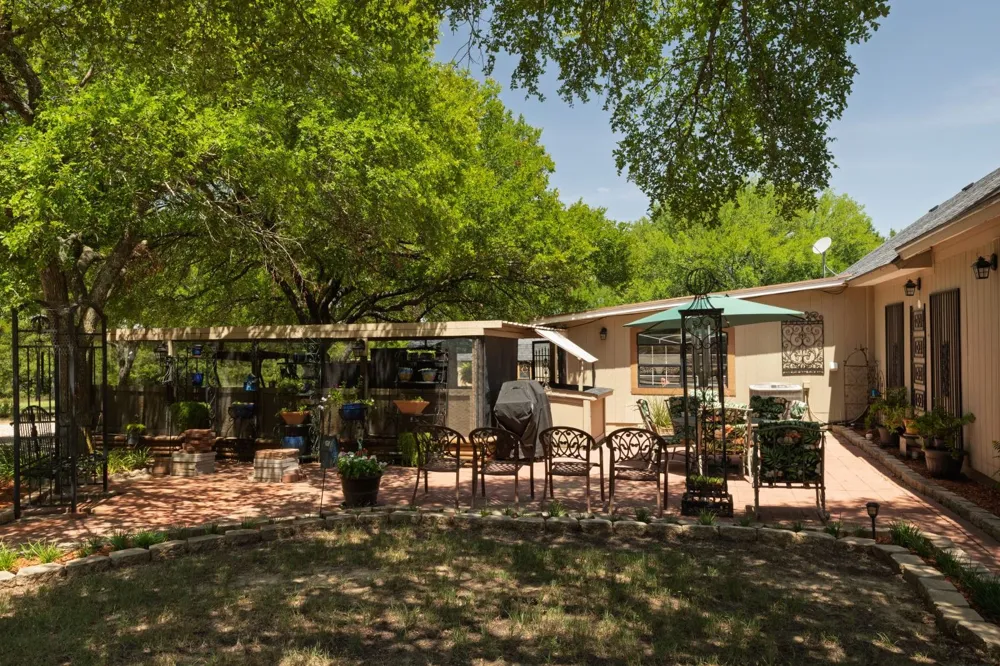 10628 FM 1125 Highway Bowie, TX 76230