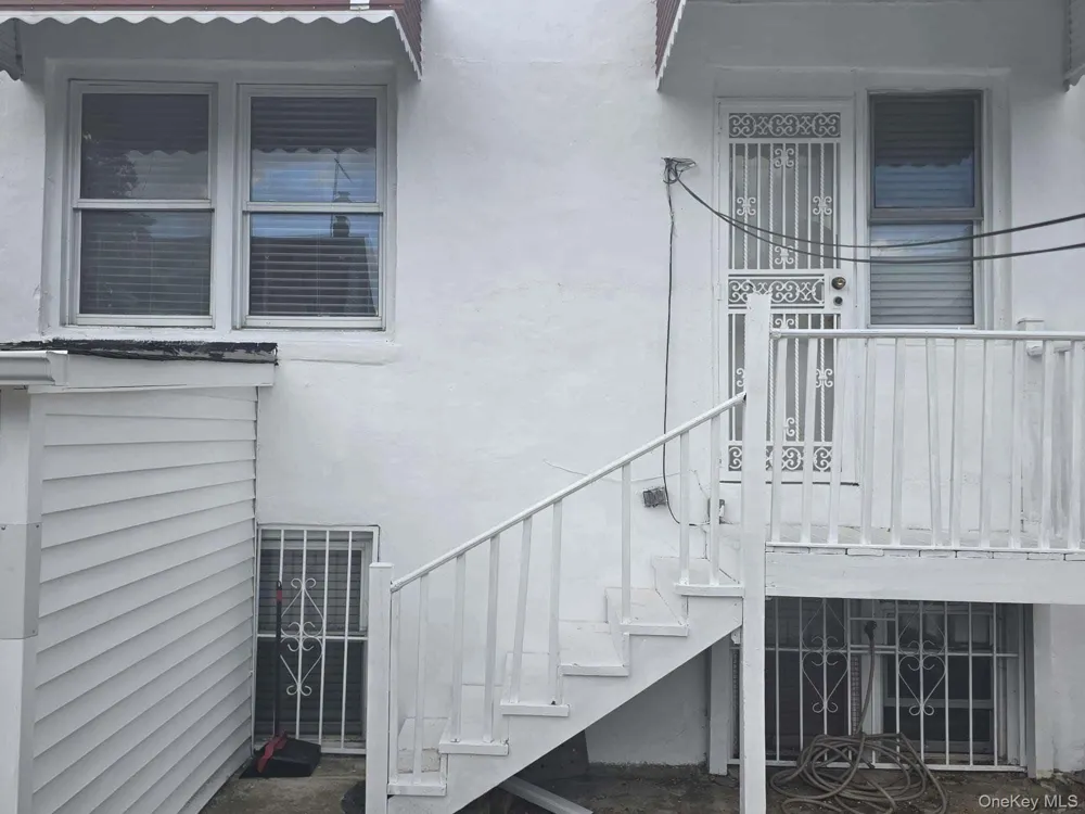 89-81 217th Street Queens Village, NY 11427