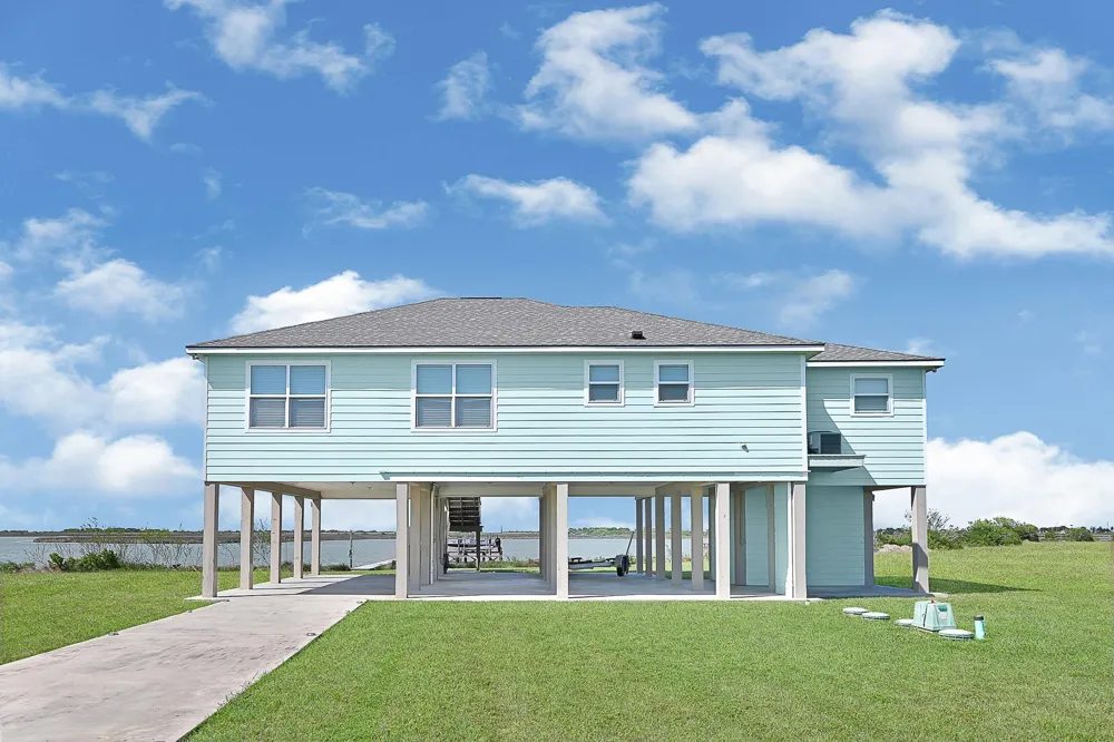747 Waypoint Drive Palacios, TX 77465
