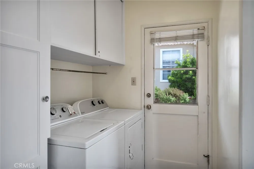 525 17th Manhattan Beach, CA 90266