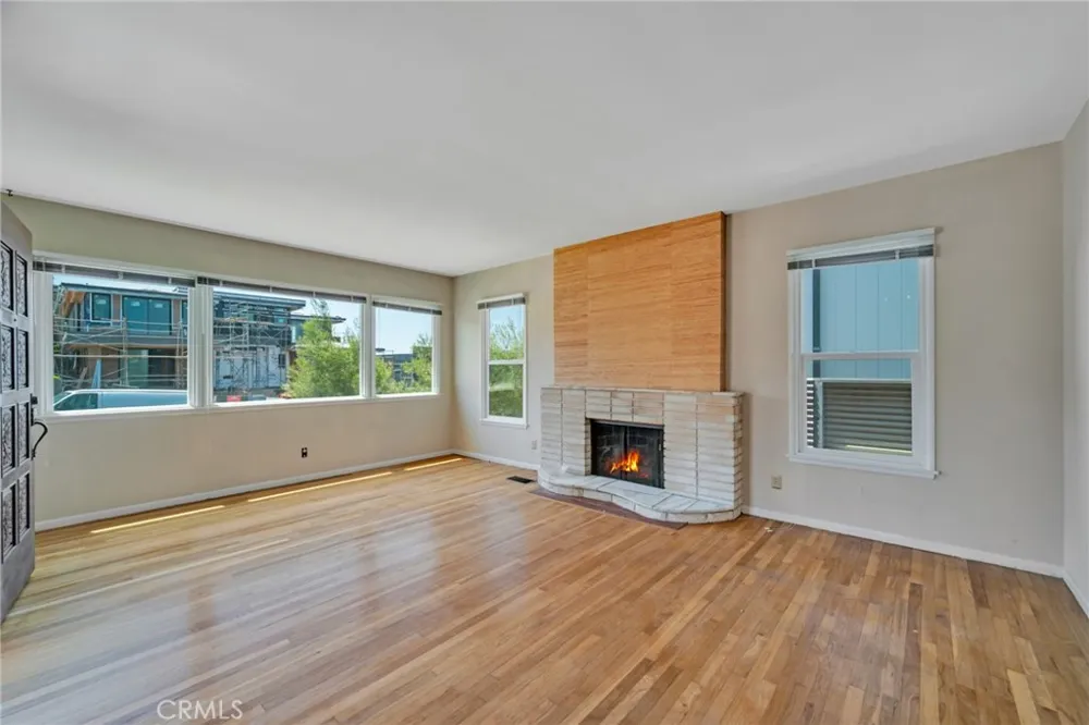 525 17th Manhattan Beach, CA 90266