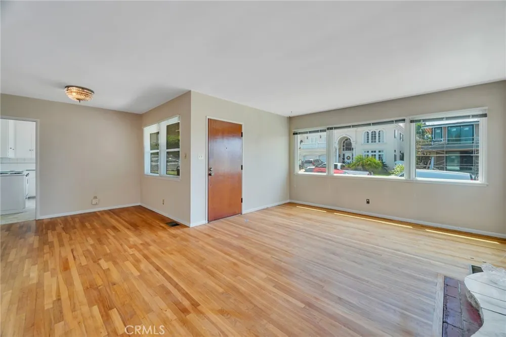 525 17th Manhattan Beach, CA 90266