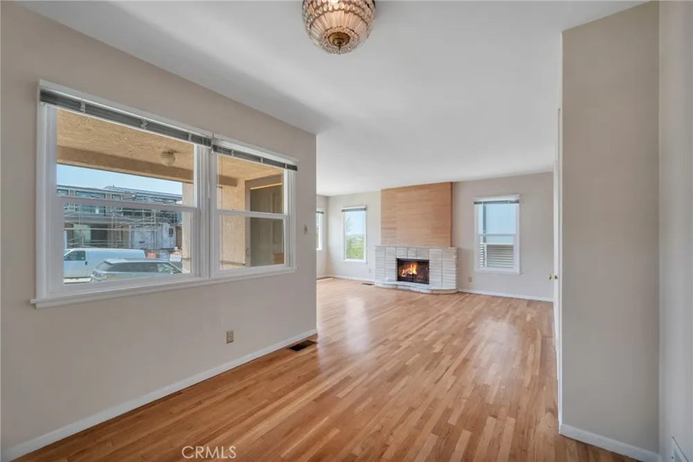 525 17th Manhattan Beach, CA 90266