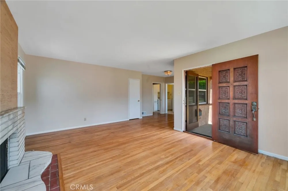 525 17th Manhattan Beach, CA 90266