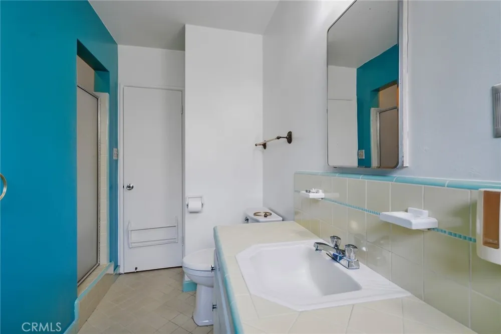 525 17th Manhattan Beach, CA 90266