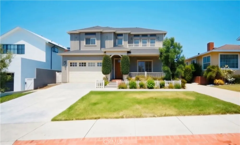 525 17th Manhattan Beach, CA 90266