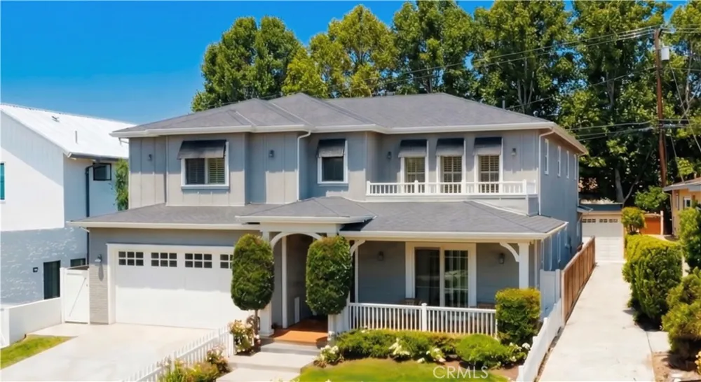525 17th Manhattan Beach, CA 90266