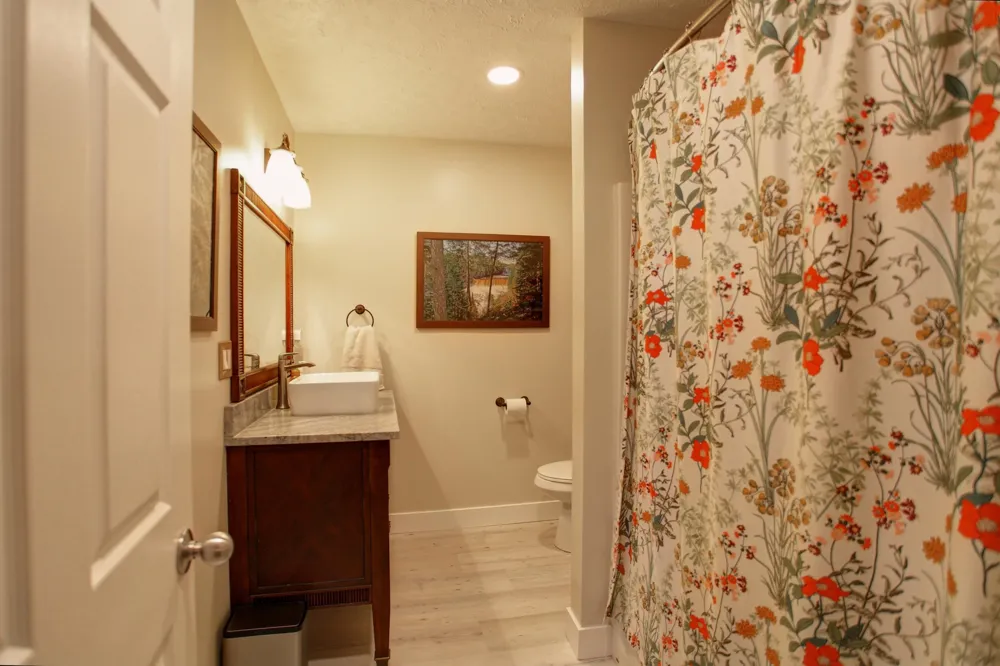 8201 Essex Road Banks Township, MI 49729
