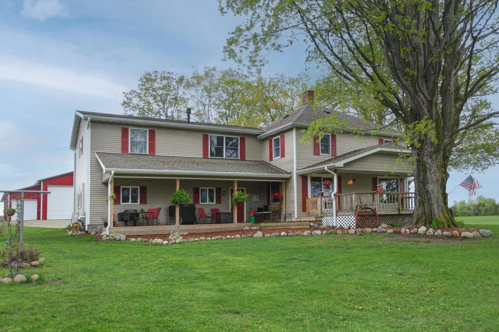 8201 Essex Road Banks Township, MI 49729