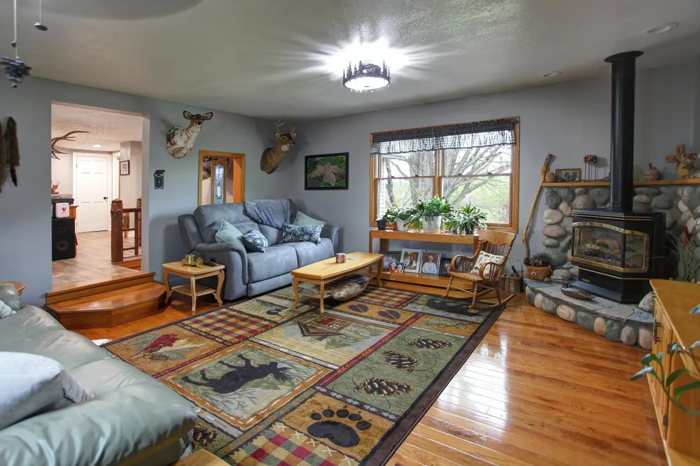 8201 Essex Road Banks Township, MI 49729