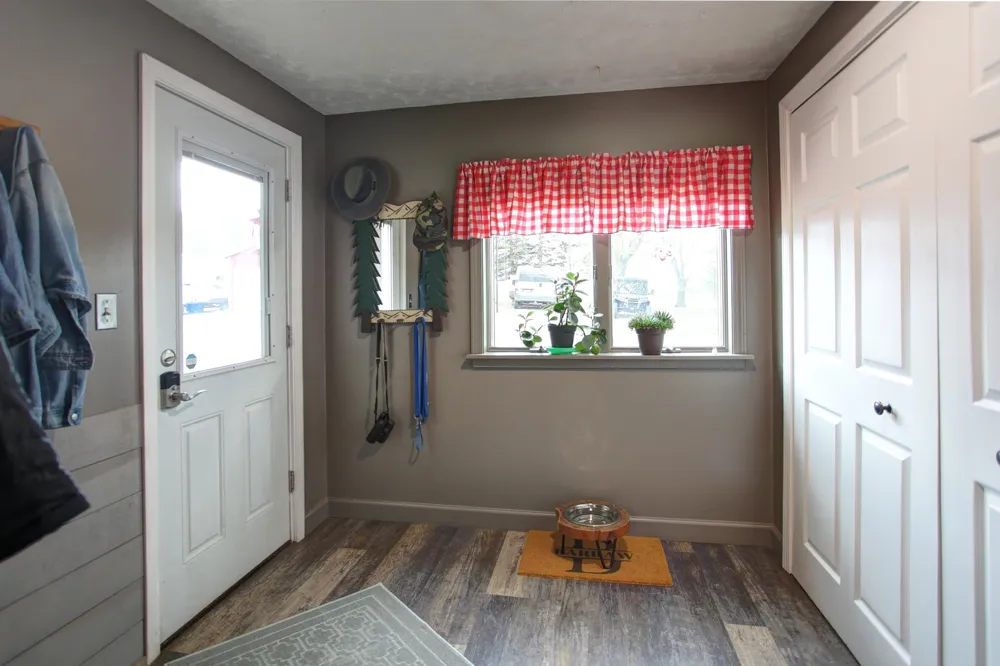 8201 Essex Road Banks Township, MI 49729