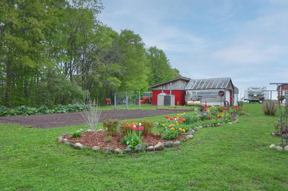8201 Essex Road Banks Township, MI 49729