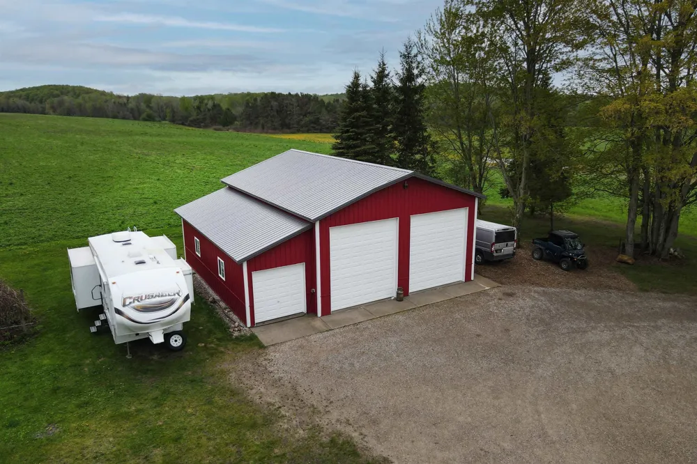 8201 Essex Road Banks Township, MI 49729