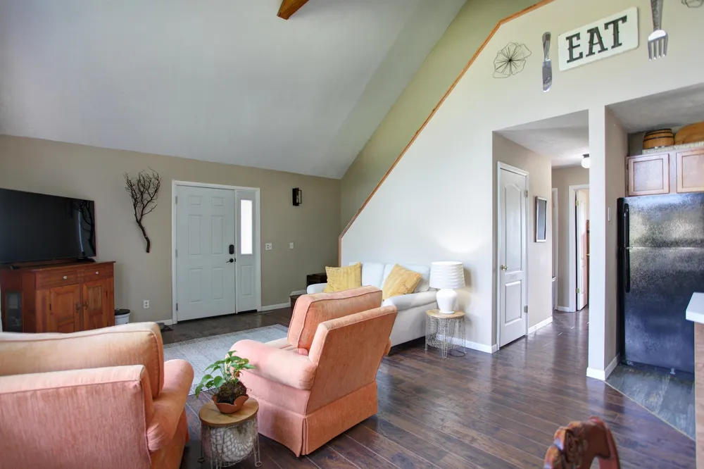 12325 Lincoln Hollow Court Elmwood Charter Township, MI 49621