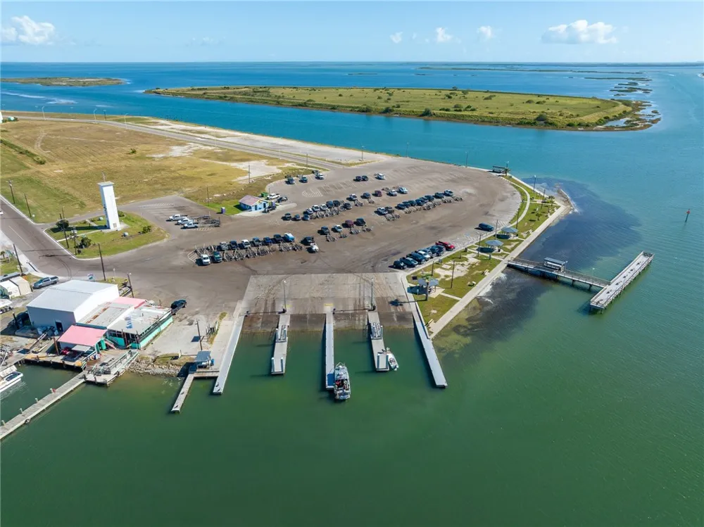124 Sea View Drive Aransas Pass, TX 78336