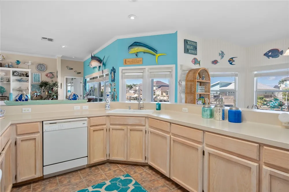 124 Sea View Drive Aransas Pass, TX 78336