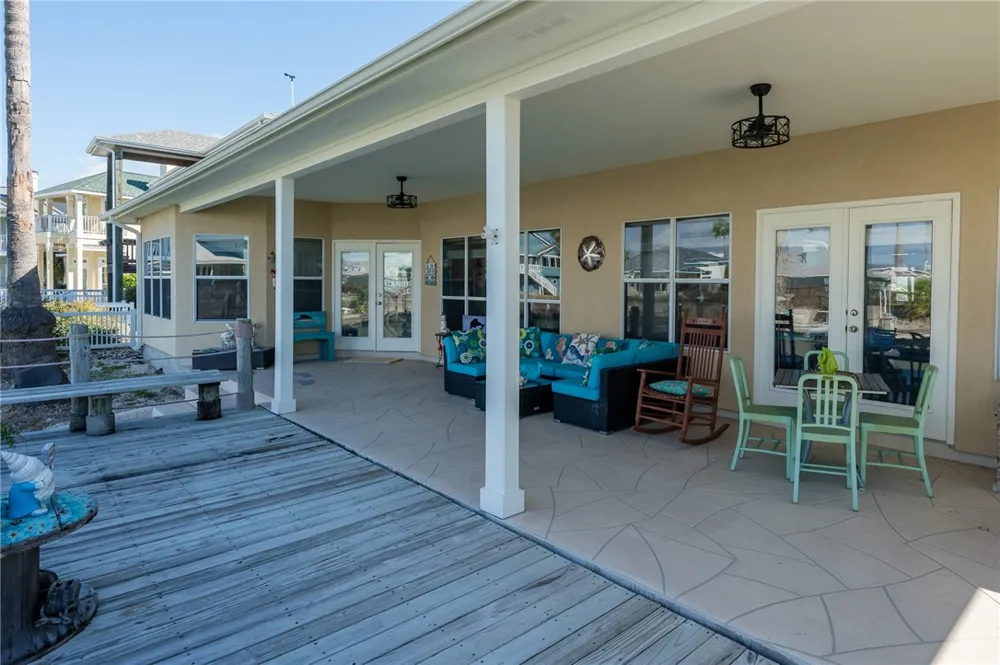 124 Sea View Drive Aransas Pass, TX 78336