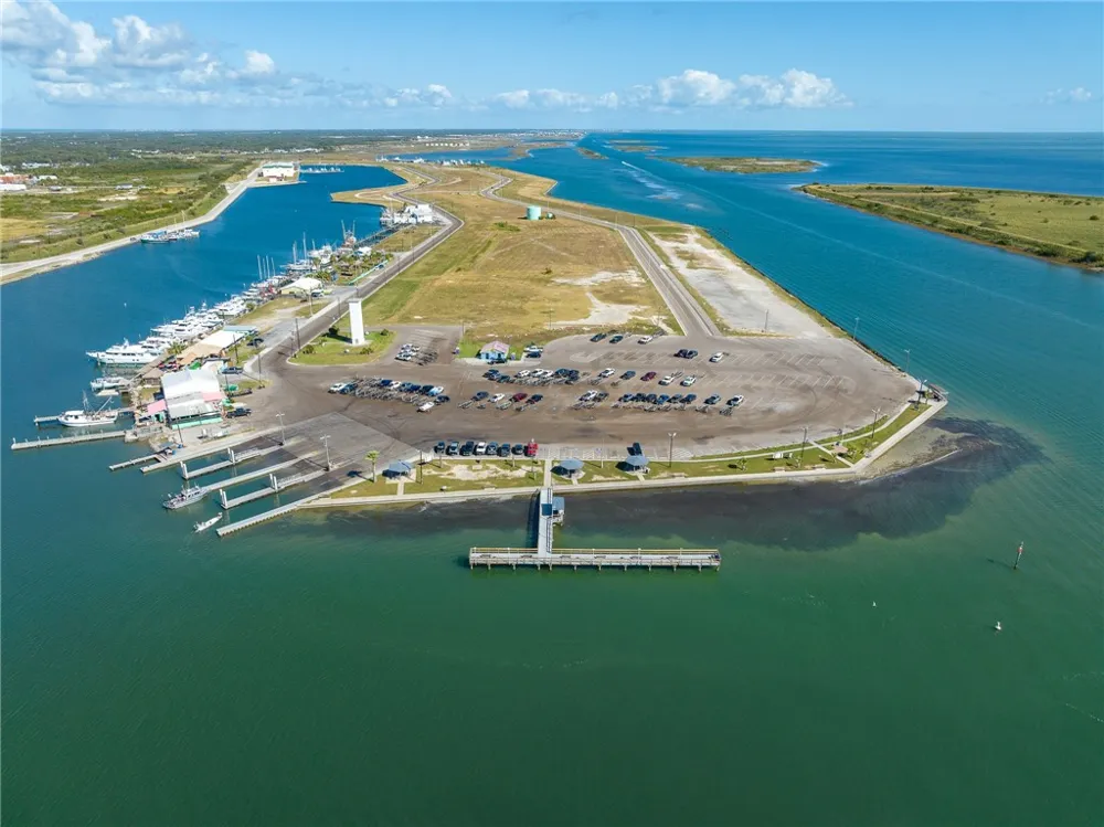 124 Sea View Drive Aransas Pass, TX 78336
