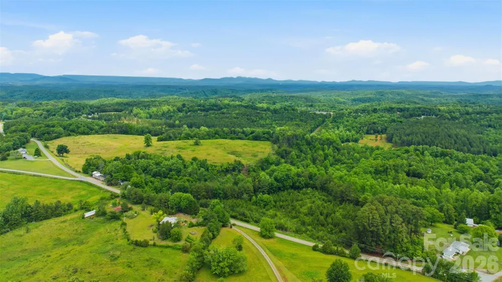 536 Pea Ridge Road Mill Spring, NC 28756