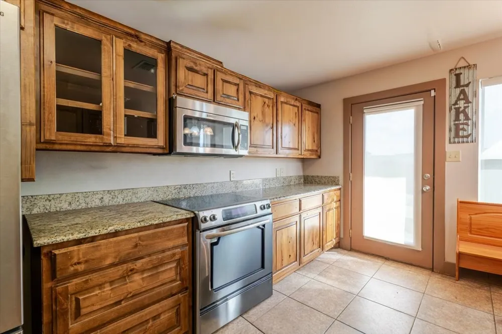 2020 Bluff Creek Drive Possum Kingdom Lake, TX 76475