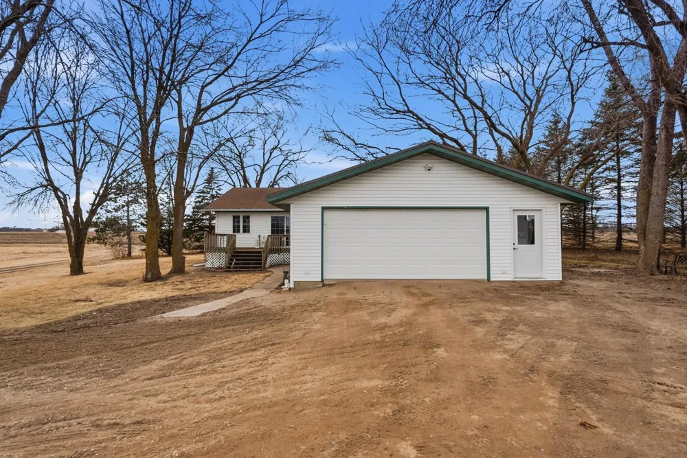 15682 150th Street Osakis, MN 56360