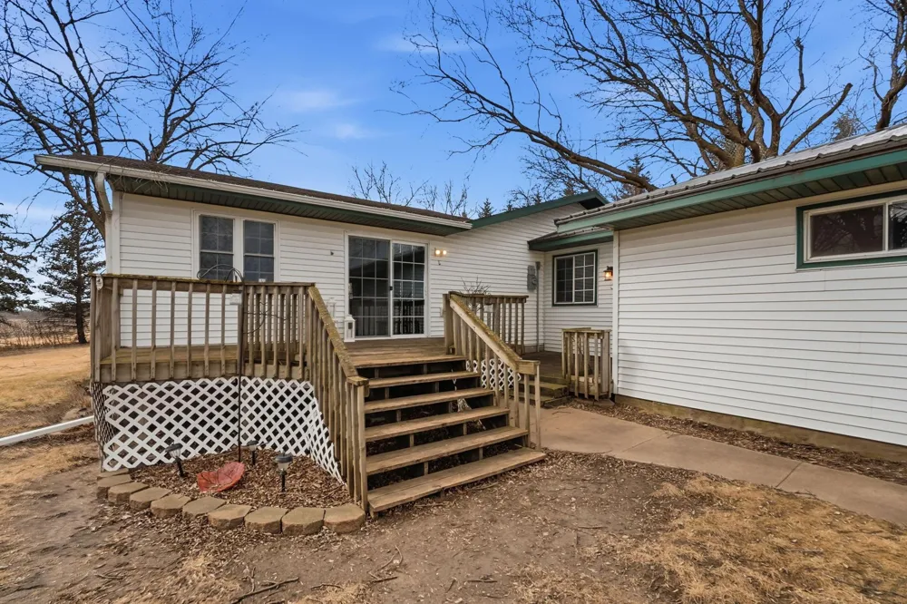 15682 150th Street Osakis, MN 56360