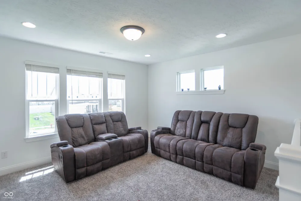 1054 E Valley Oak Court Mooresville, IN 46158