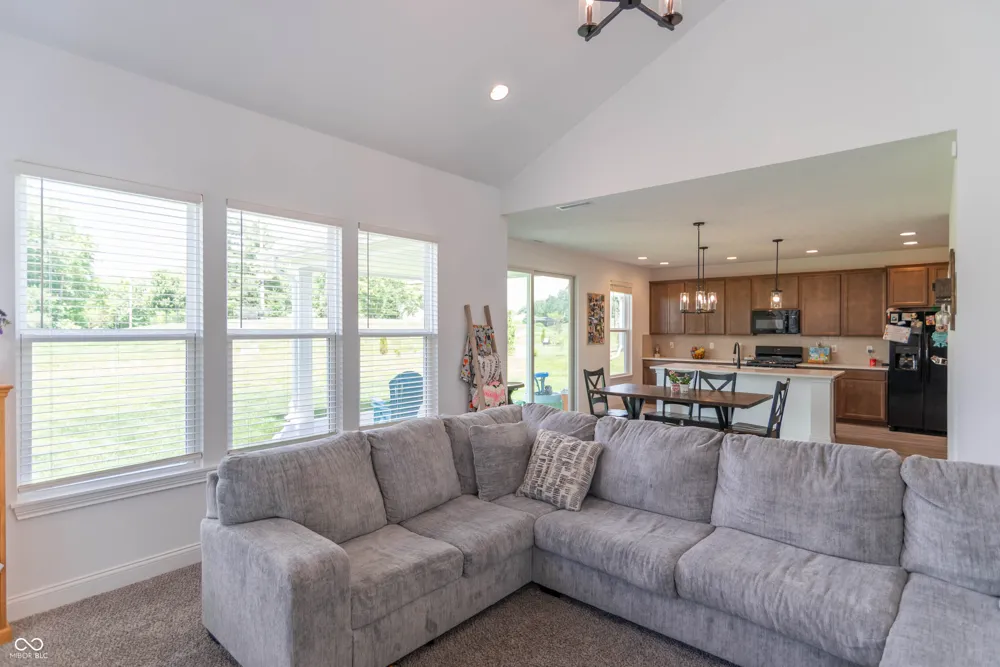 1054 E Valley Oak Court Mooresville, IN 46158