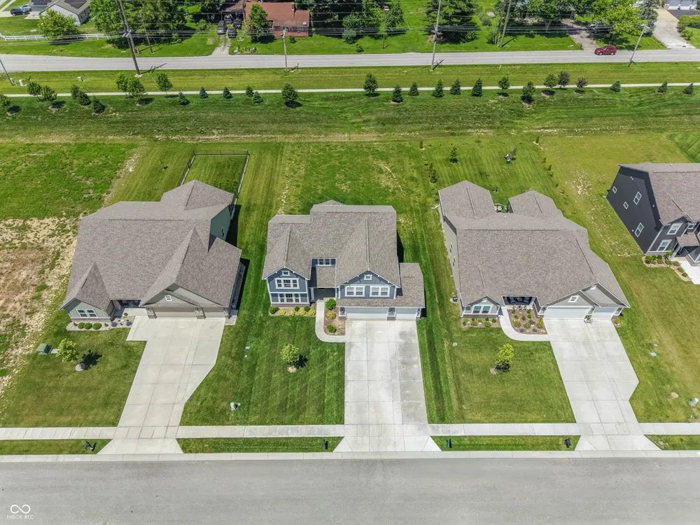 1054 E Valley Oak Court Mooresville, IN 46158