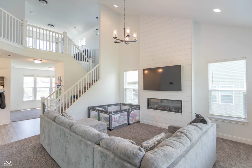 1054 E Valley Oak Court Mooresville, IN 46158