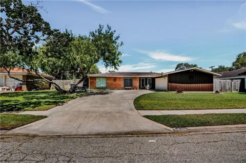 506 Greenway Drive