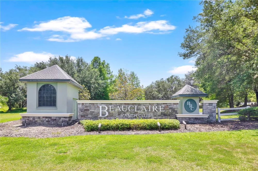 GRAND OAK LANE Tavares, FL 32778
