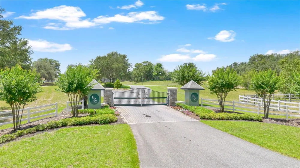 GRAND OAK LANE Tavares, FL 32778